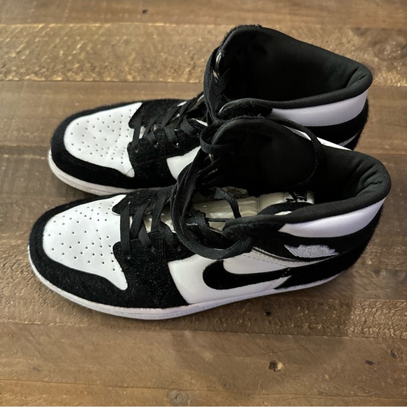 Size 8W- Air Jordan 1 Retro OG High Twist Good CONDITION (CD0461-007) - Picture 5 of 7